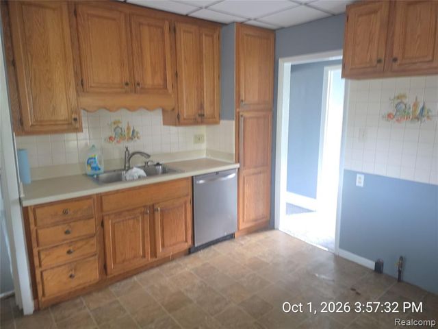 2840 Boldt Street, Dearborn, MI 48124