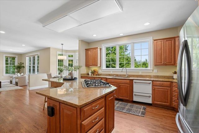 37 The Flume, Amherst, NH 03031