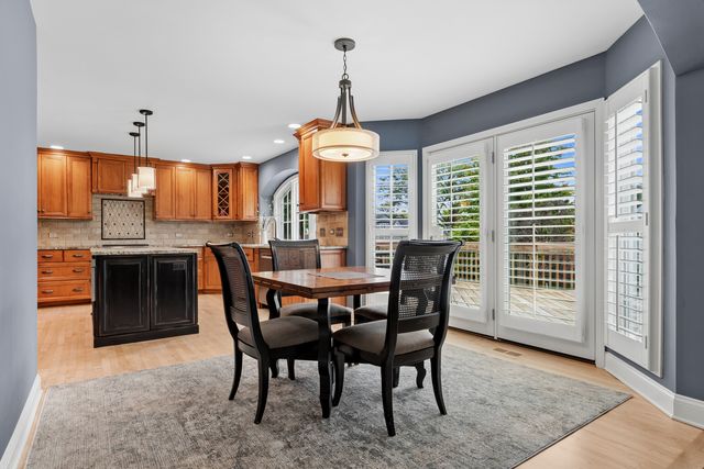2211 Joyce Lane, Naperville, IL 60564