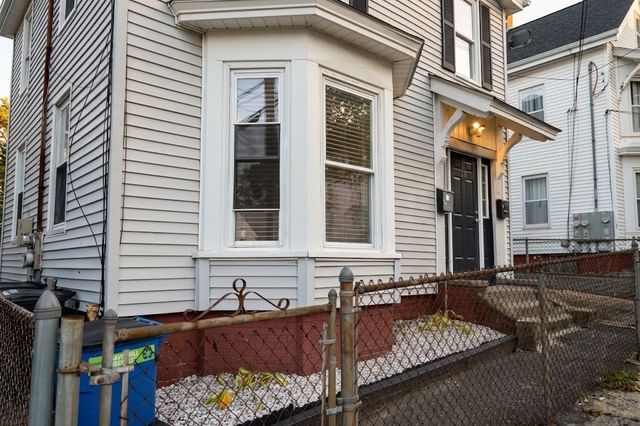 28 High St 1, Haverhill, MA 01832