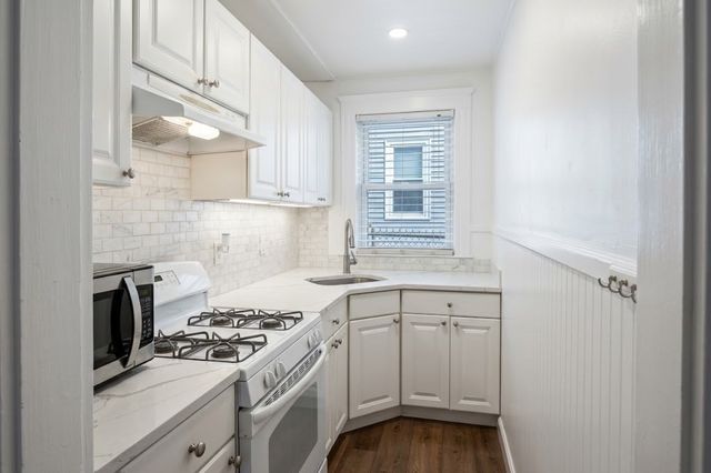 28 High St 1, Haverhill, MA 01832