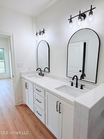 13 Bounds Road, Sumrall, MS 39482