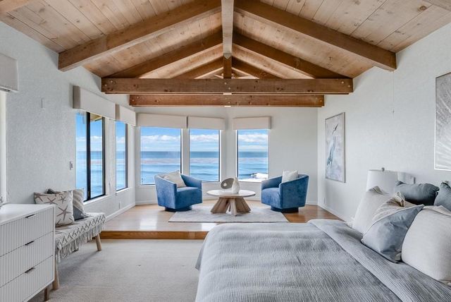 3020 Pleasure Point Drive, Santa Cruz, CA 95062
