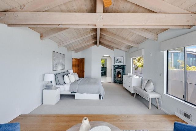 3020 Pleasure Point Drive, Santa Cruz, CA 95062