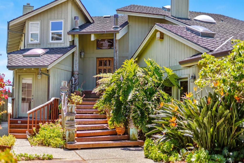 Image 4 of property listing at 3020 Pleasure Point Drive, Santa Cruz, CA 95062