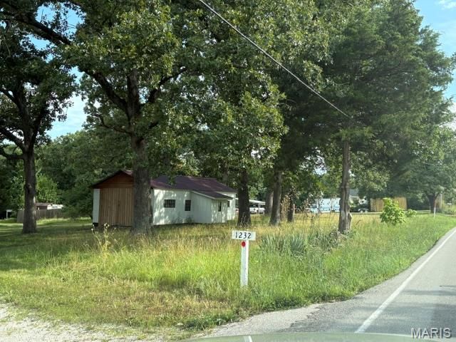 1232 W Springfield Road, St Clair, MO 63077
