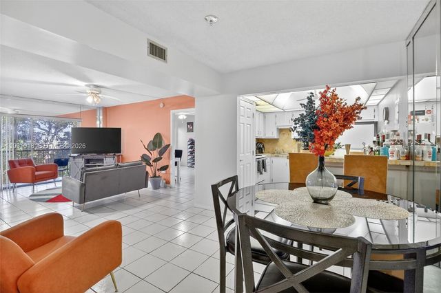 4172 Inverrary Dr 503, Lauderhill, FL 33319