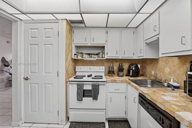 4172 Inverrary Dr 503, Lauderhill, FL 33319