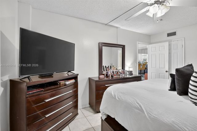 4172 Inverrary Dr 503, Lauderhill, FL 33319