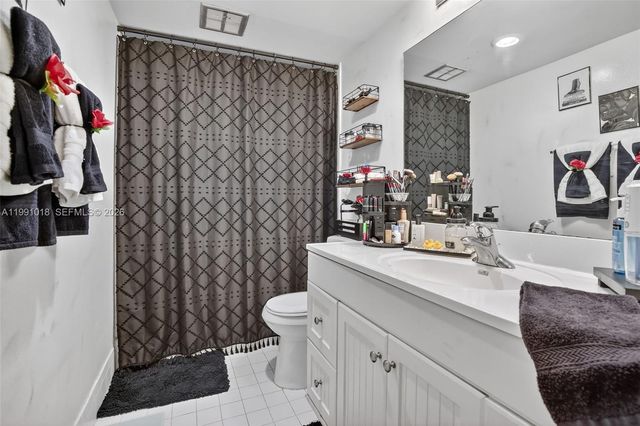 4172 Inverrary Dr 503, Lauderhill, FL 33319