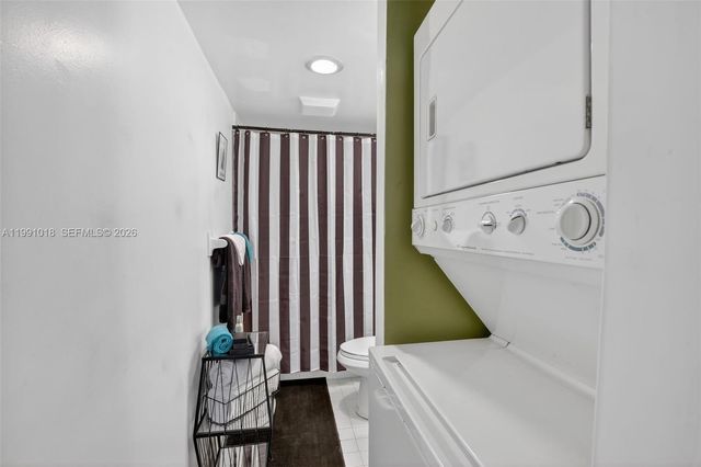 4172 Inverrary Dr 503, Lauderhill, FL 33319