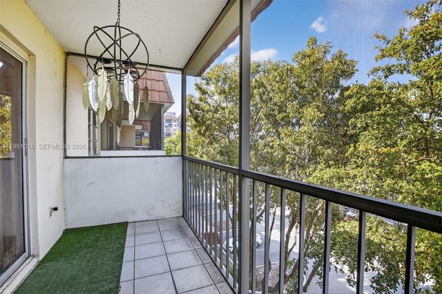 4172 Inverrary Dr 503, Lauderhill, FL 33319