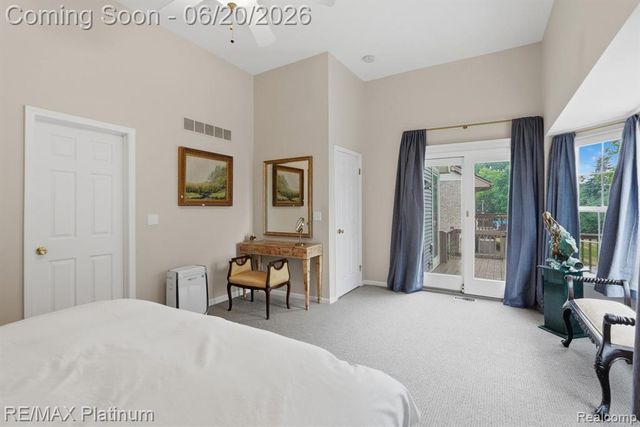 814 Whisperwood Drive, Fenton, MI 48430