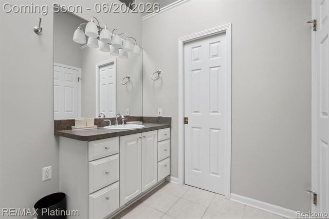 814 Whisperwood Drive, Fenton, MI 48430