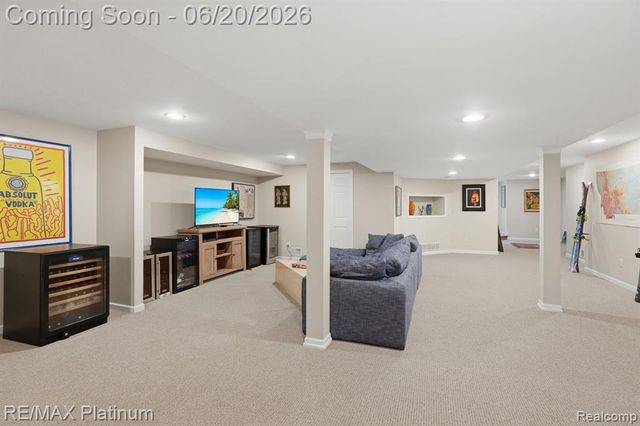 814 Whisperwood Drive, Fenton, MI 48430