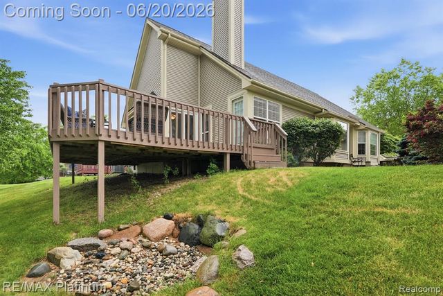 814 Whisperwood Drive, Fenton, MI 48430