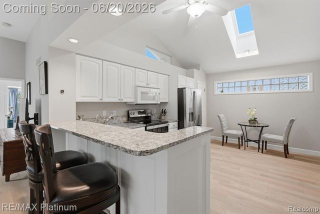 814 Whisperwood Drive, Fenton, MI 48430