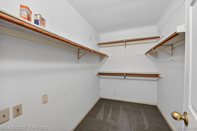 1509 Yorkshire Road, Birmingham, MI 48009