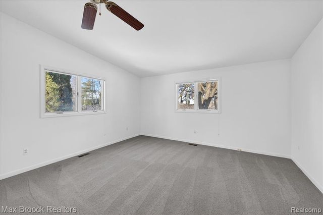 1509 Yorkshire Road, Birmingham, MI 48009