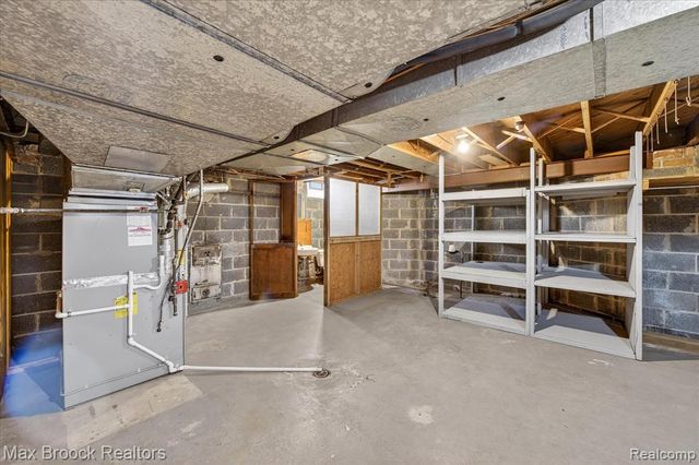 1509 Yorkshire Road, Birmingham, MI 48009