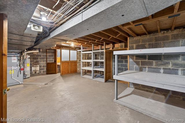 1509 Yorkshire Road, Birmingham, MI 48009