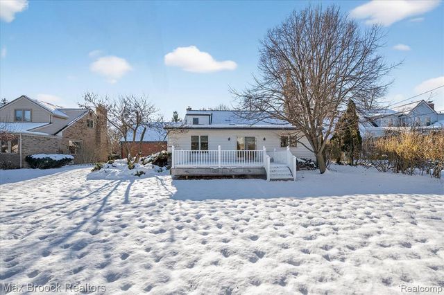 1509 Yorkshire Road, Birmingham, MI 48009