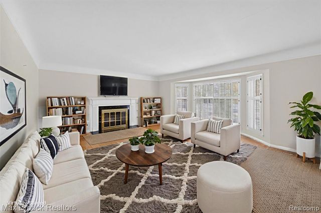 1509 Yorkshire Road, Birmingham, MI 48009