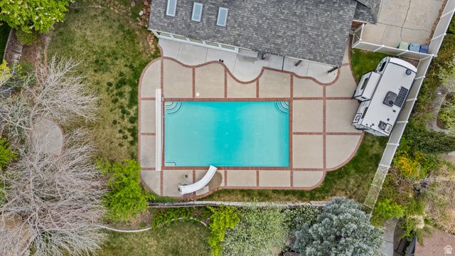 1935 E BRANDON PARK PL, Sandy, UT 84092