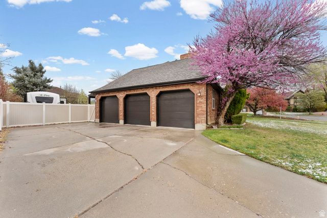 1935 E BRANDON PARK PL, Sandy, UT 84092