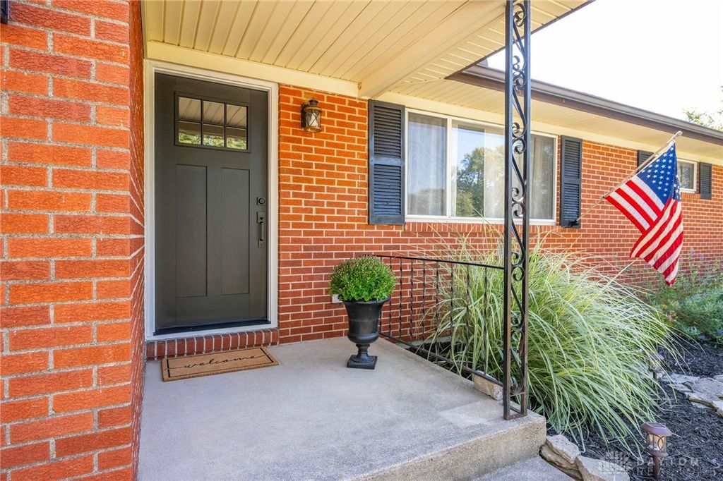 3104 Lynn Drive, Franklin, OH 45005