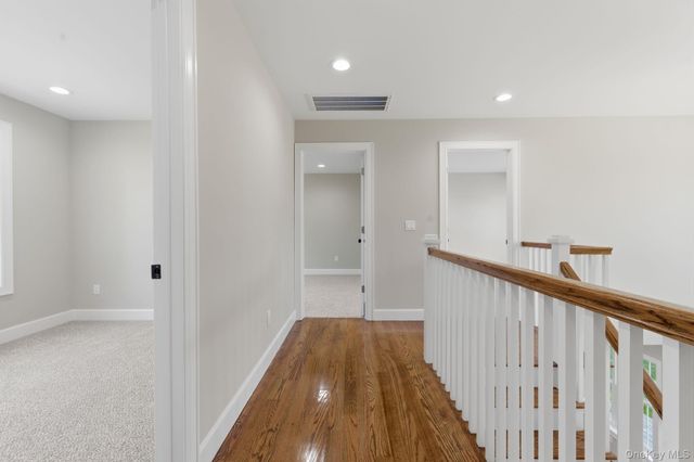 11 Henry Avenue, Ronkonkoma, NY 11779