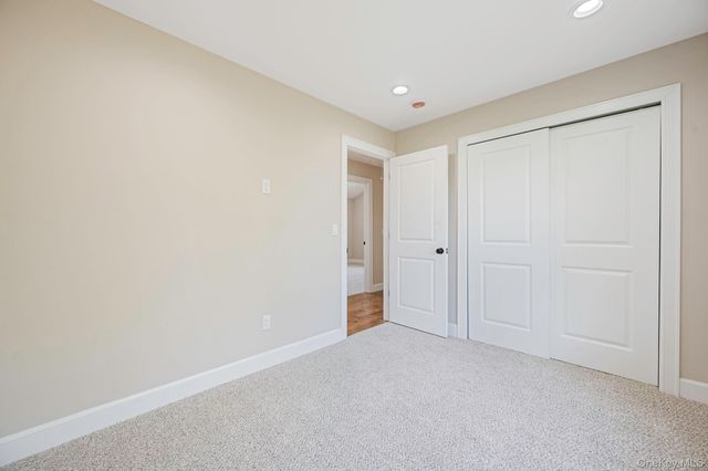 11 Henry Avenue, Ronkonkoma, NY 11779