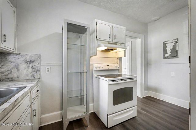 805 LYNTON Street, Jacksonville, FL 32208