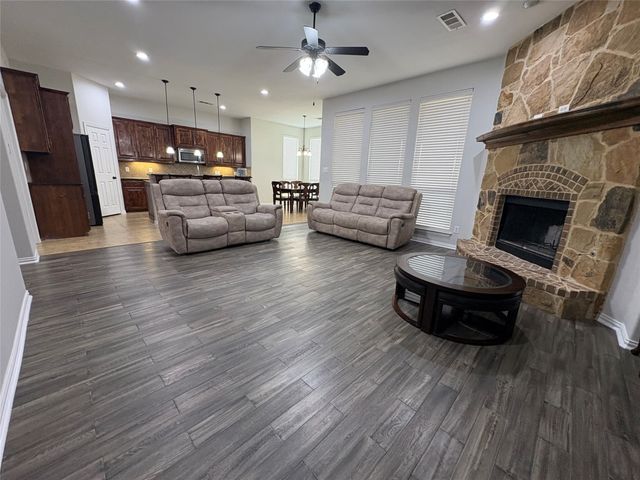 1006 Knoxbridge Road, Forney, TX 75126