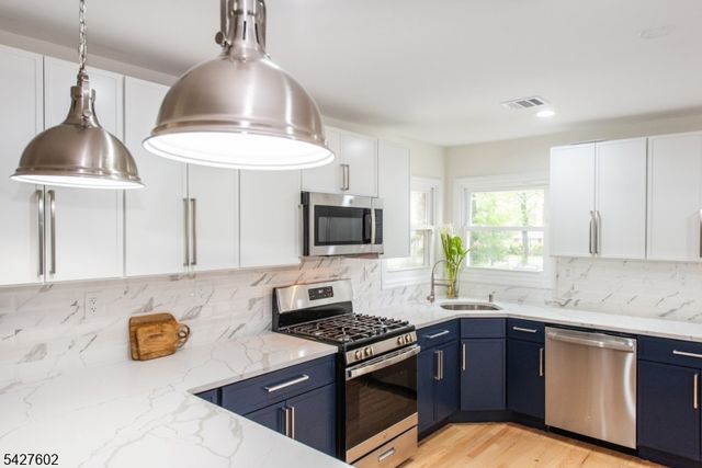 38 Mountainview Ave, East Orange City, NJ 07018