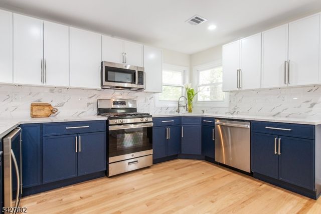 38 Mountainview Ave, East Orange City, NJ 07018