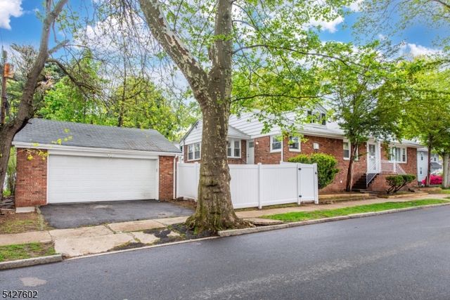 38 Mountainview Ave, East Orange City, NJ 07018