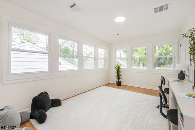 38 Mountainview Ave, East Orange City, NJ 07018