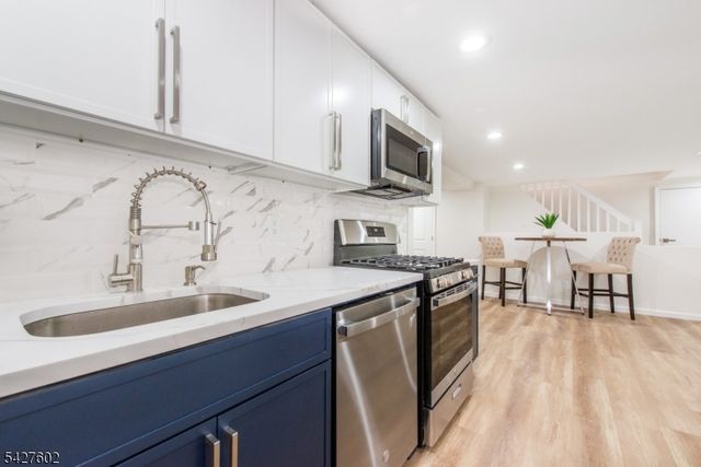 38 Mountainview Ave, East Orange City, NJ 07018