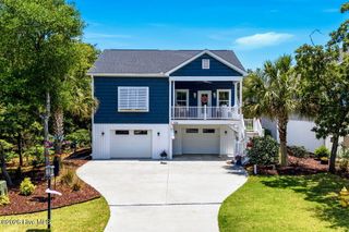 124 NE 7th Street, Oak Island, NC 28465