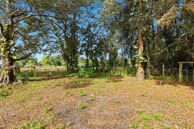 17251 38th Road N, Loxahatchee, FL 33470