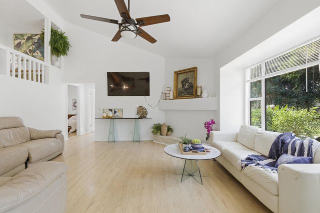 17251 38th Road N, Loxahatchee, FL 33470