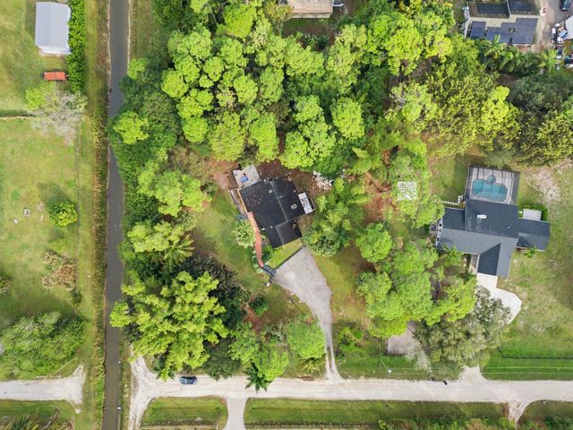 17251 38th Road N, Loxahatchee, FL 33470