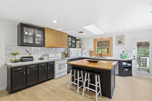 17251 38th Road N, Loxahatchee, FL 33470