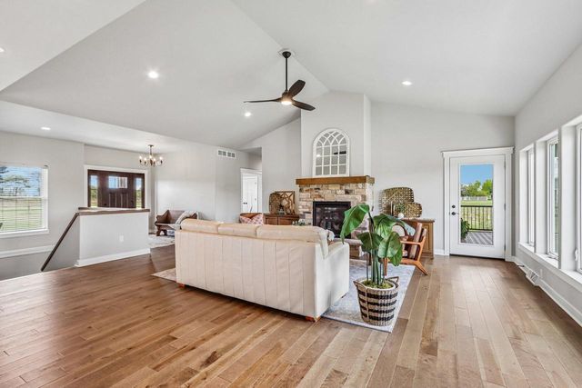 N8069 Springer ROAD, Lake Mills, WI 53551