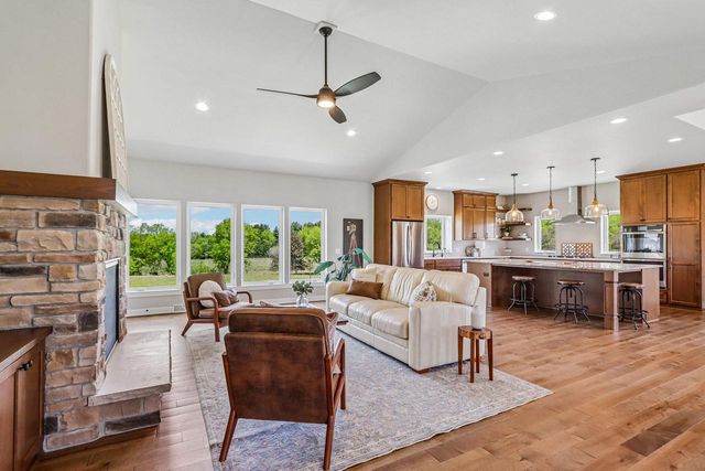 N8069 Springer ROAD, Lake Mills, WI 53551