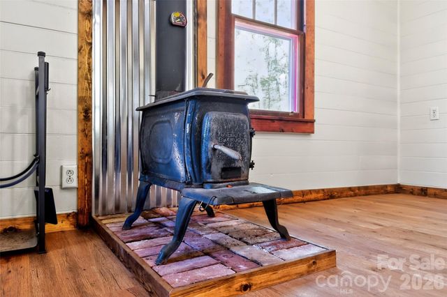 488 Cad Campbell Road, Bakersville, NC 28705