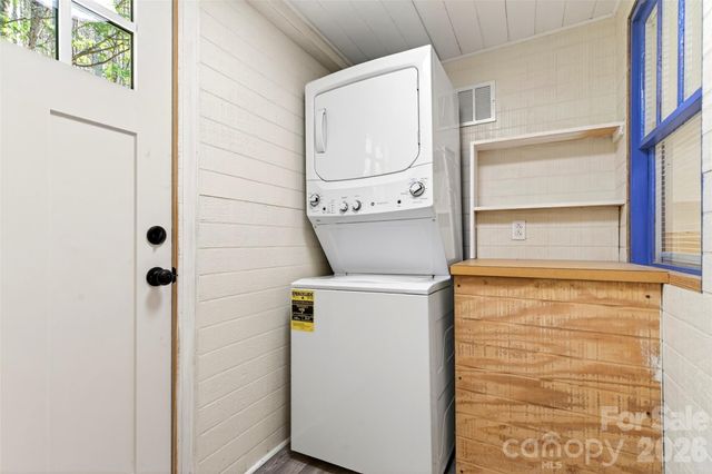 488 Cad Campbell Road, Bakersville, NC 28705