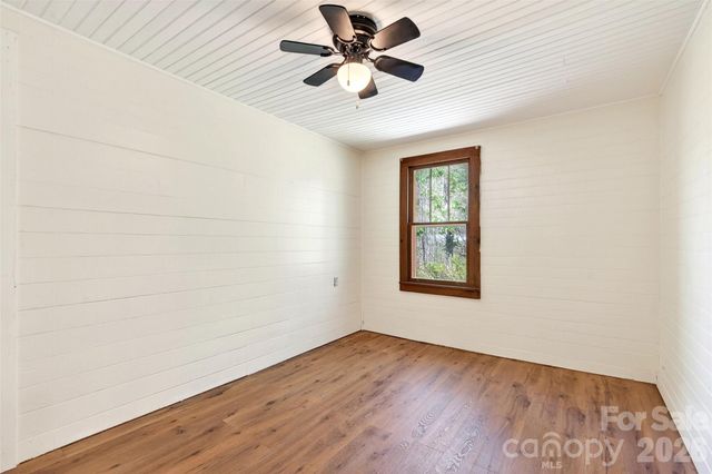 488 Cad Campbell Road, Bakersville, NC 28705