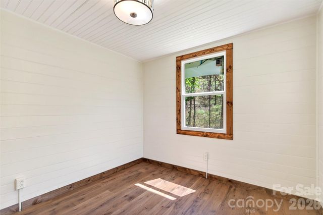 488 Cad Campbell Road, Bakersville, NC 28705